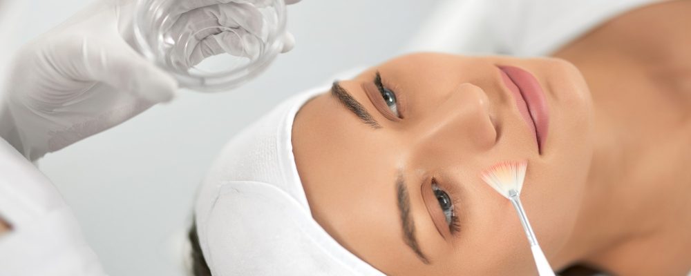 PEELING COSMETICO: COS’È E A COSA SERVE
